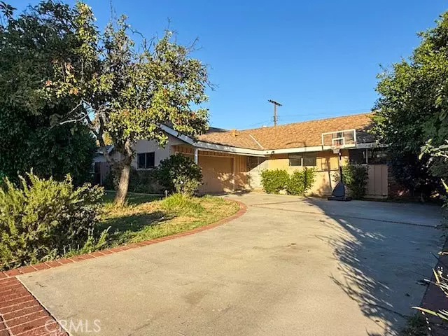 North Hills (los Angeles), CA 91343,8848 Gerald Avenue
