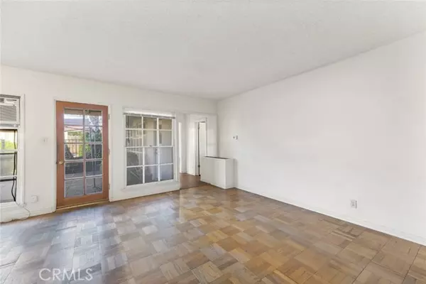 Tarzana (los Angeles), CA 91356,18234 Sugarman Street