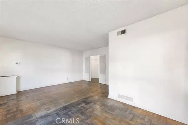 Tarzana (los Angeles), CA 91356,18234 Sugarman Street