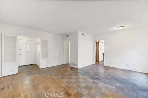 Tarzana (los Angeles), CA 91356,18234 Sugarman Street