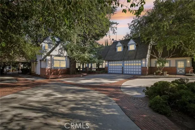 Encino (los Angeles), CA 91436,4950 Woodley Avenue