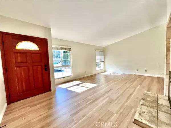 West Hills (los Angeles), CA 91307,22901 Leadwell