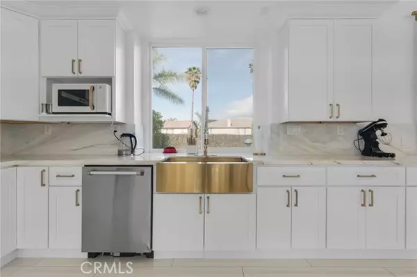 West Hills (los Angeles), CA 91307,6997 Sale Avenue