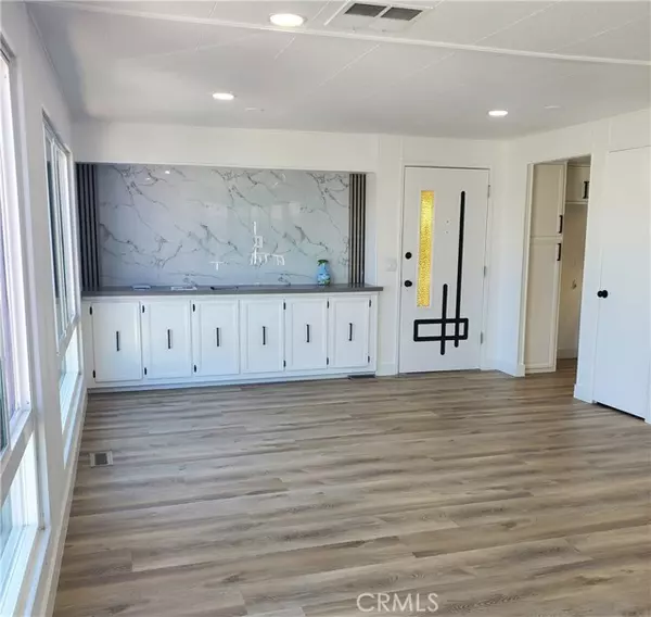 Canoga Park (los Angeles), CA 91304,8811 Canoga Avenue #371