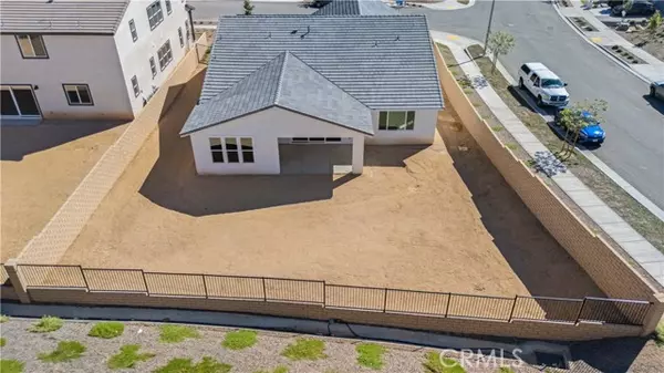 Castaic, CA 91384,30105 Hillside Place