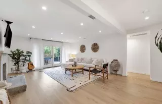 Woodland Hills (los Angeles), CA 91364,4713 Don Pio Drive
