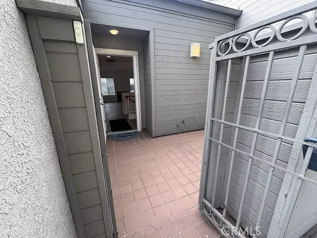 Granada Hills (los Angeles), CA 91344,15796 Midwood Drive #2