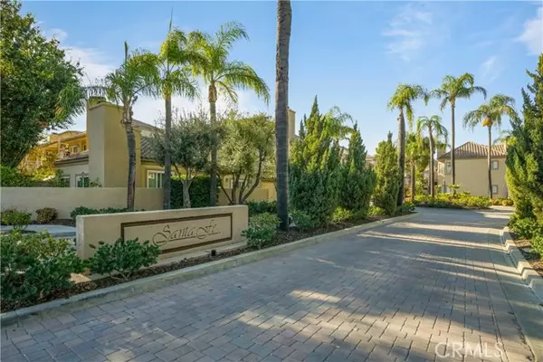 Valencia (santa Clarita), CA 91355,23705 Del Monte Drive #235