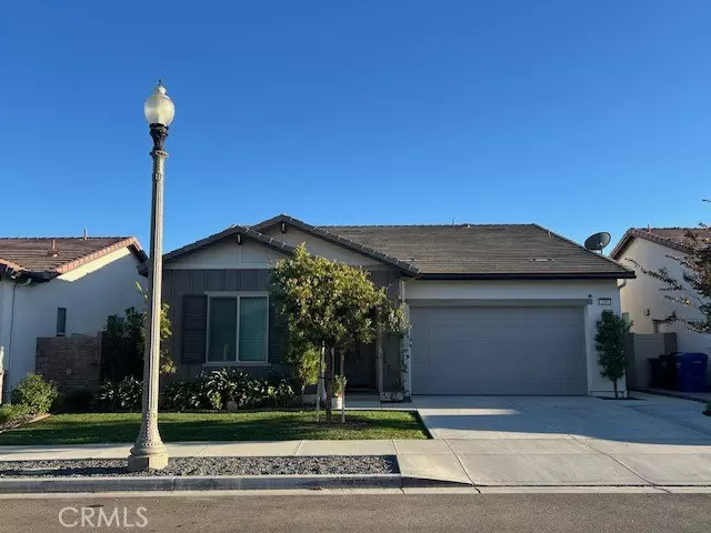 Santa Paula, CA 93060,2080 Pomegranate