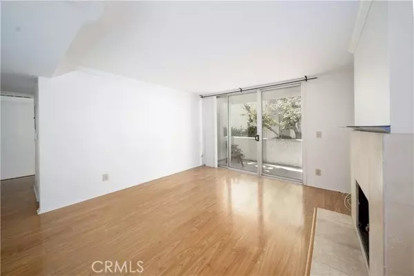 Encino (los Angeles), CA 91316,5325 Newcastle #108