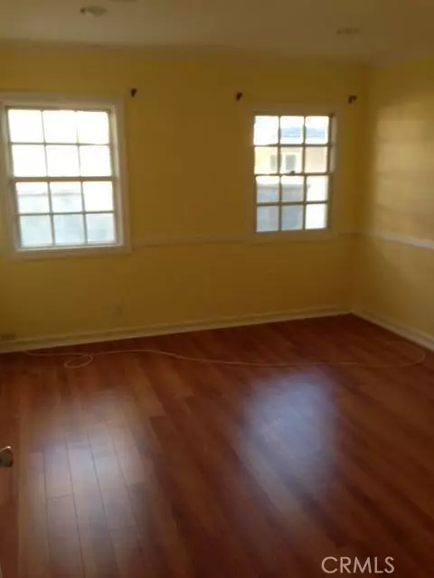 Tarzana (los Angeles), CA 91335,19224 Sylvan Street