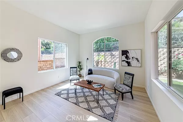 Valencia (santa Clarita), CA 91381,27273 Baviera Way