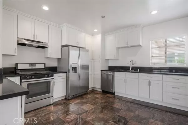 Encino (los Angeles), CA 91316,5250 Zelzah Avenue #12A