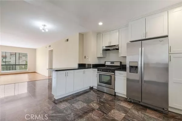 Encino (los Angeles), CA 91316,5250 Zelzah Avenue #12A