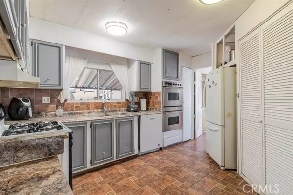 Palmdale, CA 93550,3255 E Avenue R