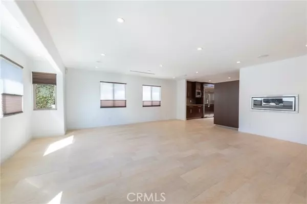 Sherman Oaks, CA 91403,15053 Greenleaf Street