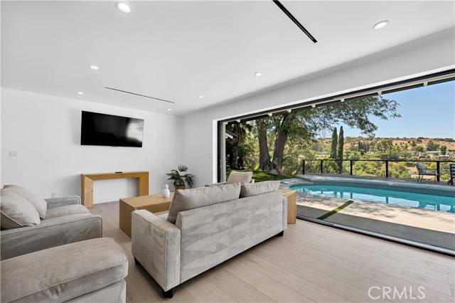 17072 Oak View Drive, Encino (los Angeles), CA 91436