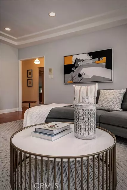 Studio City (los Angeles), CA 91602,4538 Lemp Ave.