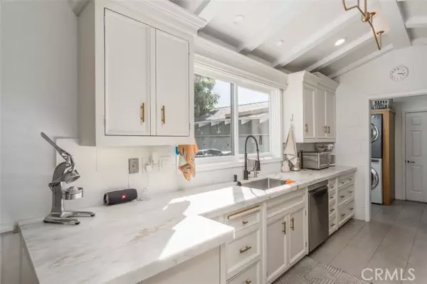 Granada Hills (los Angeles), CA 91344,10444 Hayvenhurst
