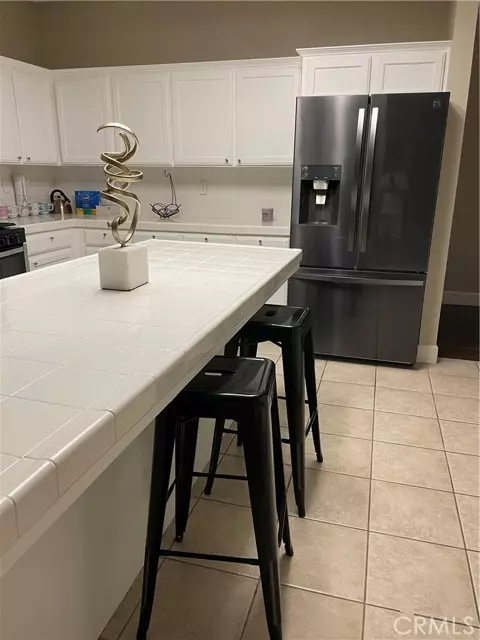 Visalia, CA 93277,612 W Packwood