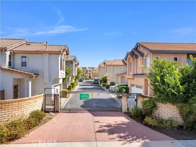 North Hills (los Angeles), CA 91343,9400 Burnet #117