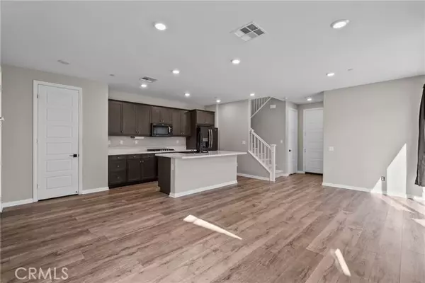 Valencia (santa Clarita), CA 91381,27004 Trail View