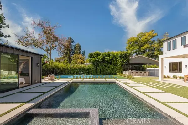 23416 Califa Street, Woodland Hills (los Angeles), CA 91367