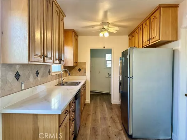 San Fernando, CA 91345,10133 Kester