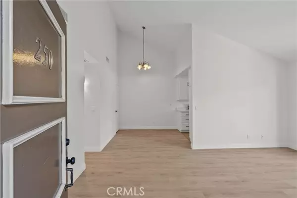 Canyon Country (santa Clarita), CA 91387,27279 Sarabande Lane #250