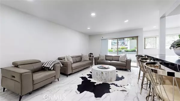 Calabasas, CA 91302,4632 Park Granada #93