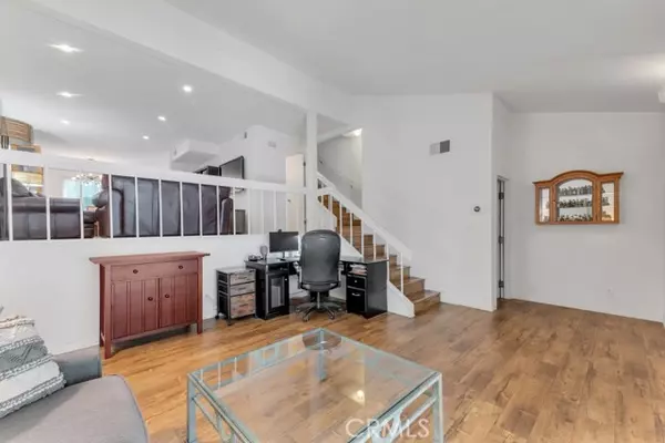 Woodland Hills (los Angeles), CA 91367,6226 Nita Avenue