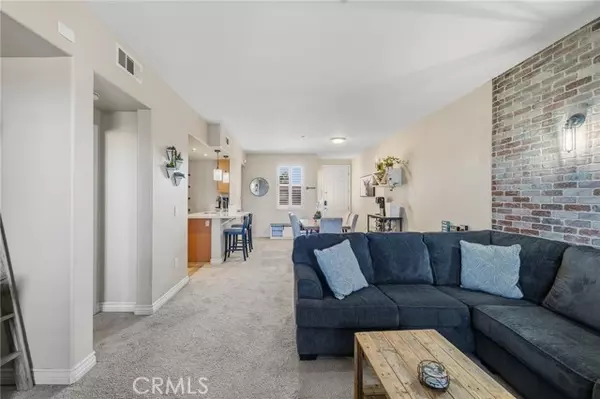 Camarillo, CA 93012,209 Riverdale Court #560