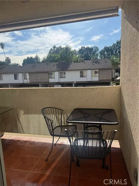 Van Nuys (los Angeles), CA 91406,15455 Sherman Way #11