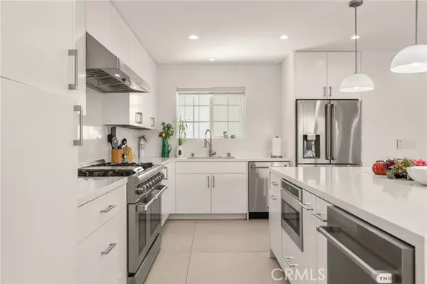 Canoga Park (los Angeles), CA 91304,7741 Variel