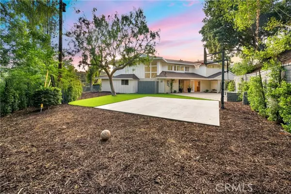 Encino (los Angeles), CA 91316,4620 Encino Avenue