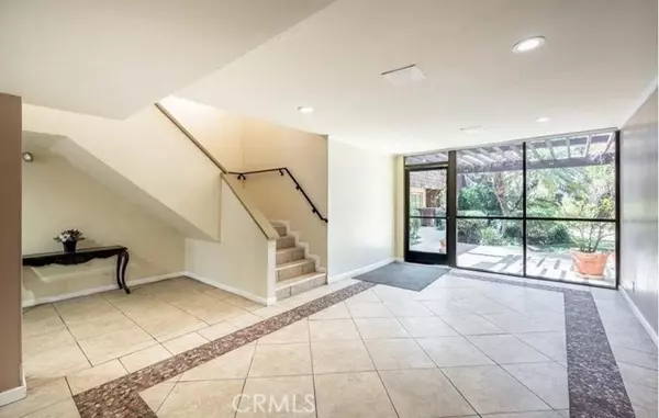 Encino (los Angeles), CA 91316,5403 Newcastle Avenue #12