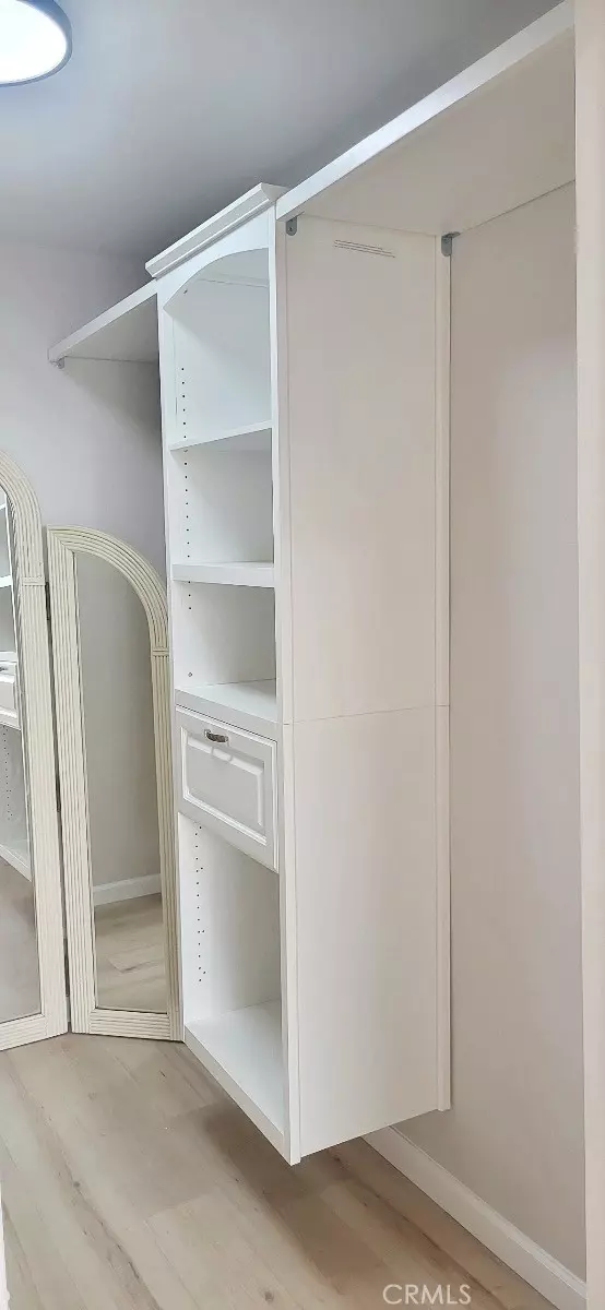 Los Angeles, CA 90046,1745 Camino Palmero #527