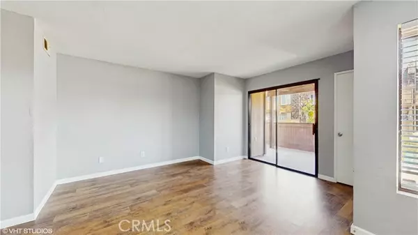 Fontana, CA 92335,9020 Newport Avenue #17