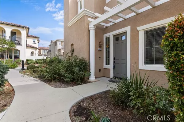 Valencia (santa Clarita), CA 91354,23919 Brescia Drive