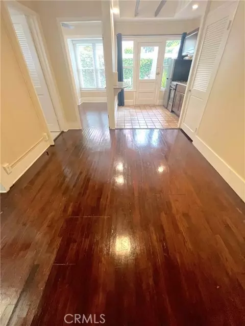 Laguna Beach, CA 92651,212 N Coast Highway #10