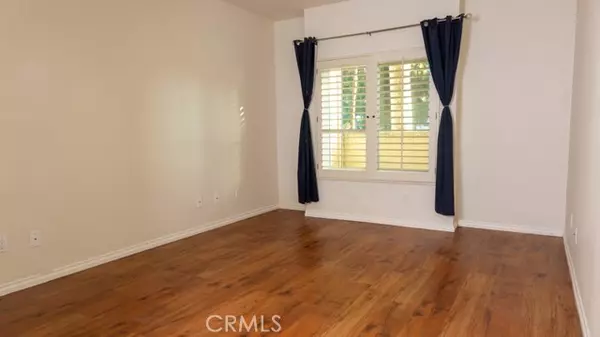 Sherman Oaks, CA 91401,5420 Sylmar Avenue #105