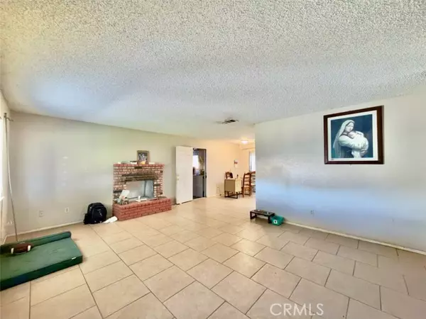 Lancaster, CA 93535,40912 168th