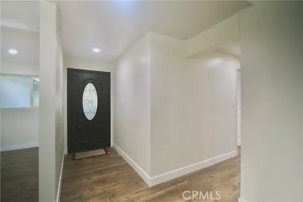 Winnetka (los Angeles), CA 91306,20617 Schoenborn