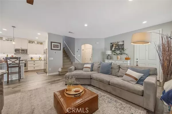 Valencia (santa Clarita), CA 91354,24137 Tango Drive