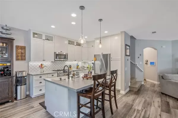 Valencia (santa Clarita), CA 91354,24137 Tango Drive