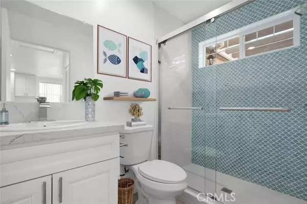 Sherman Oaks, CA 91423,14241 Magnolia