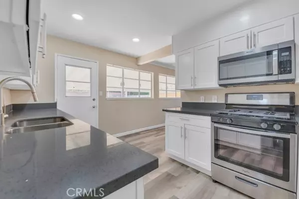 Lancaster, CA 93534,910 W Avenue J8