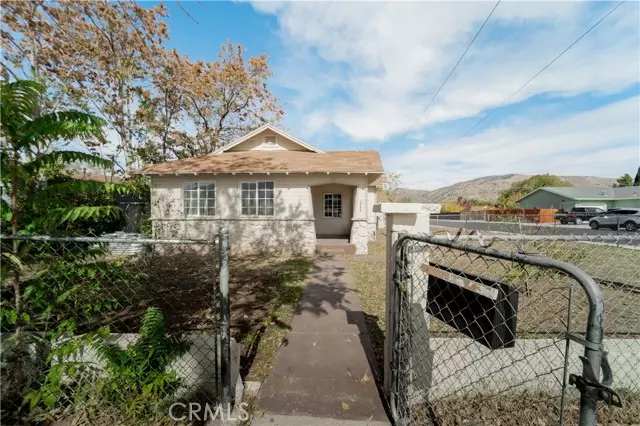 Tehachapi, CA 93561,229 E H