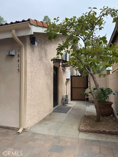 Northridge (los Angeles), CA 91325,18415 Tuba Street