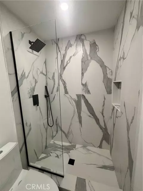 Woodland Hills (los Angeles), CA 91367,5500 Keokuk